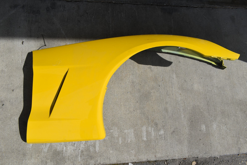 2005-13 CORVETTE C6 FRONT RIGHT PASSENGER SIDE FENDER YELLOW AFTERMARKET USED