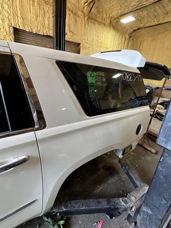 2015-2020 CADILLAC ESCALADE ESV LEFT DRIVER SIDE QUARTER PANEL SECTIONAL CUT