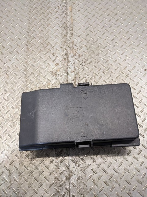 Fuse Box Engine Compartment Sedan Fits 16-17 200 1175576