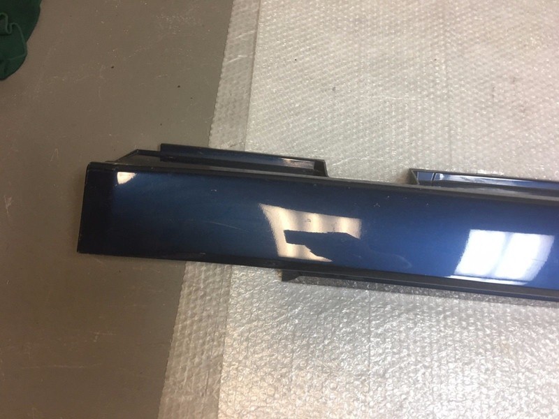 2004-2009 BMW E60 RIGHT SIDE ROCKER PANEL FACTORY OEM