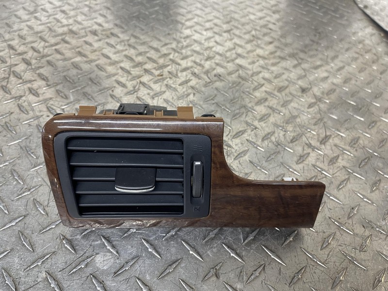 13-15 Nissan Armada Driver Dash Vent Assembly Tested Oem