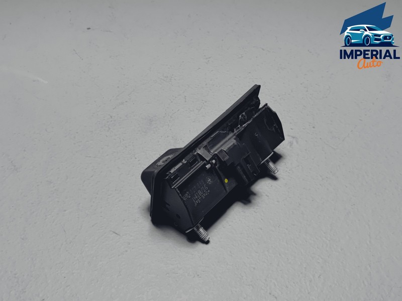 2017-2019 Audi Q7 Rear Liftgate Back Door Park Assist Camera DAMAGED OEM