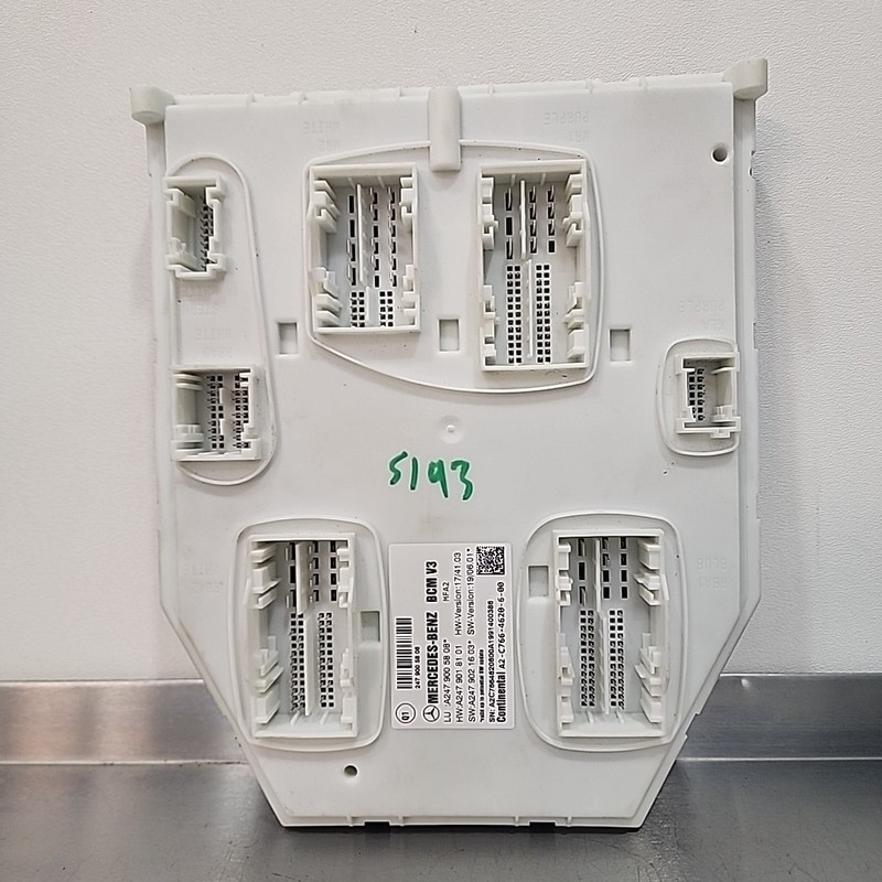 20 Thru 25 MERCEDES A CLA GLA GLBSAM SIGNAL ACQUISITION BODY CONTROL MODULE AT