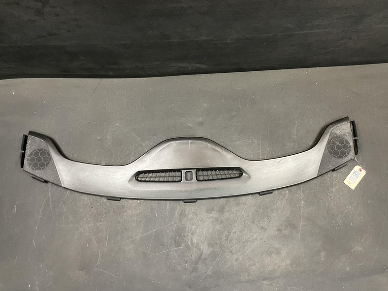 Dashboard Defroster Panel 2020 GMC Acadia 84121092 2017 2018 2019 2021 - 2023 X