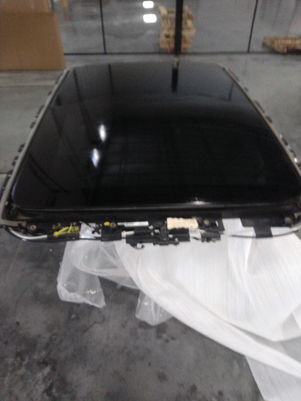 2018 Audi Q7 Roof Panel Glass Black OEM Used - Good Condition 4DR