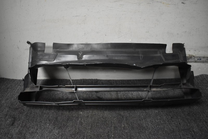 BMW 3 SERIES FRONT LOWER AIR DUCT FACTORY OEM