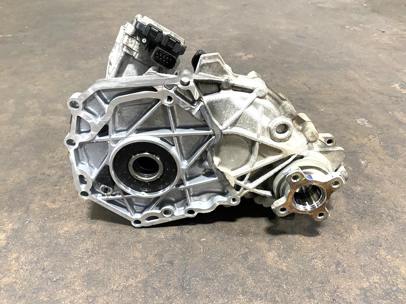 15-16 HYUNDAI GENESIS TRANSFER CASE RWD OEM #A0.59