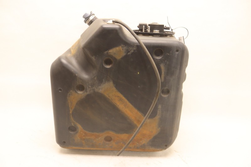 2008-2017 FREIGHTLINER CASCADIA 125 DEF TANK RESERVOIR OEM