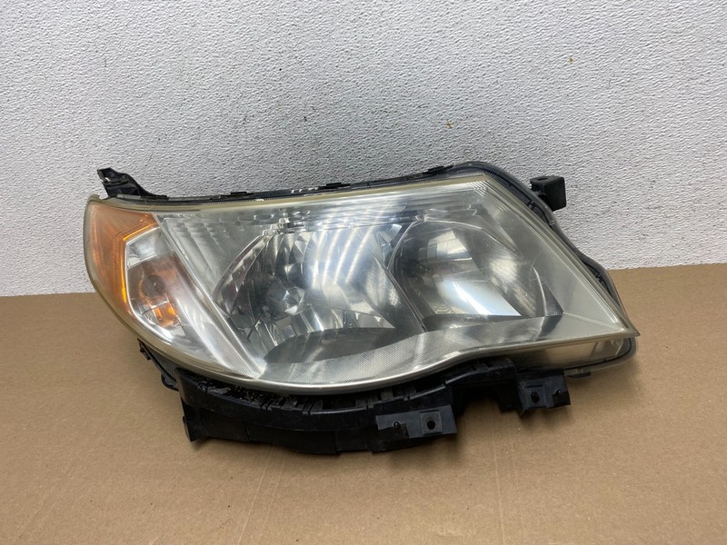 2009 - 2013 Subaru Forester Right Passenger Side Halogen Headlight OEM AE4832 DW