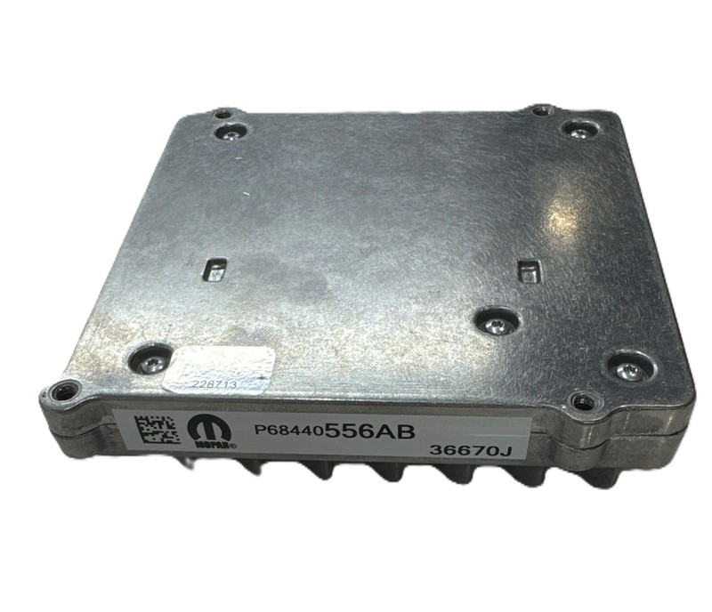 19 20 Amplifier Id 68440634 Pn P68440556ab 2020pacifica Touring
