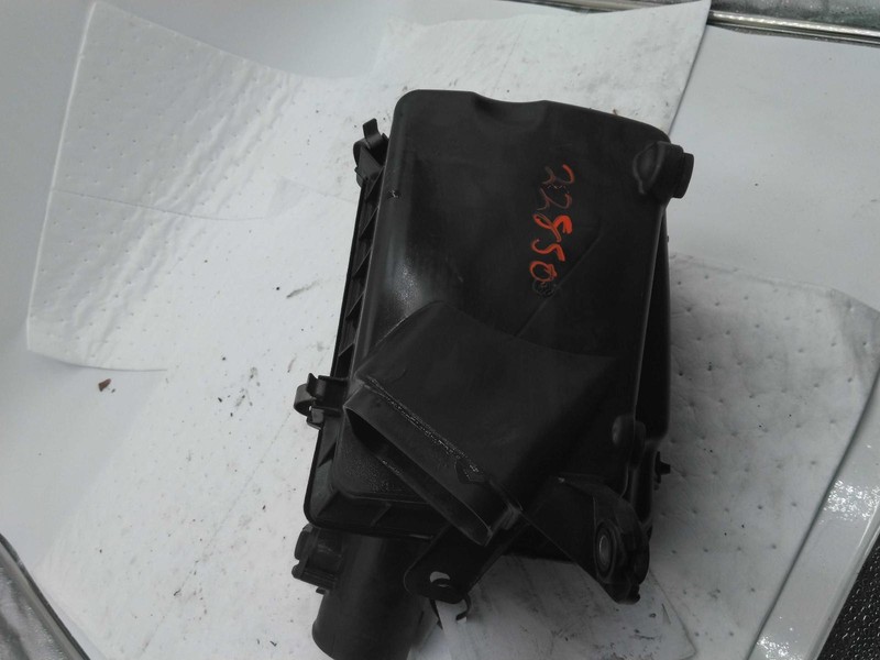 Used Air Cleaner Assembly fits: 2015 Mitsubishi Outlander sportGrade A
