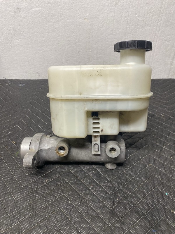 2014 Ford E250 Brake master cylinder OEM