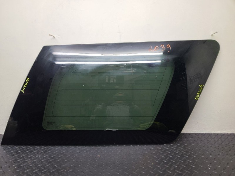 07-09 Chevrolet Tahoe Right Passenger Quarter Glass W/ Privacy OEM 25810430