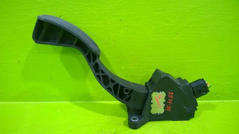 12 13 14 15 16 17 TOYOTA CAMRY SE V6 3.5L AT 6CYL GAS ACCELERATOR PEDAL 2574-29