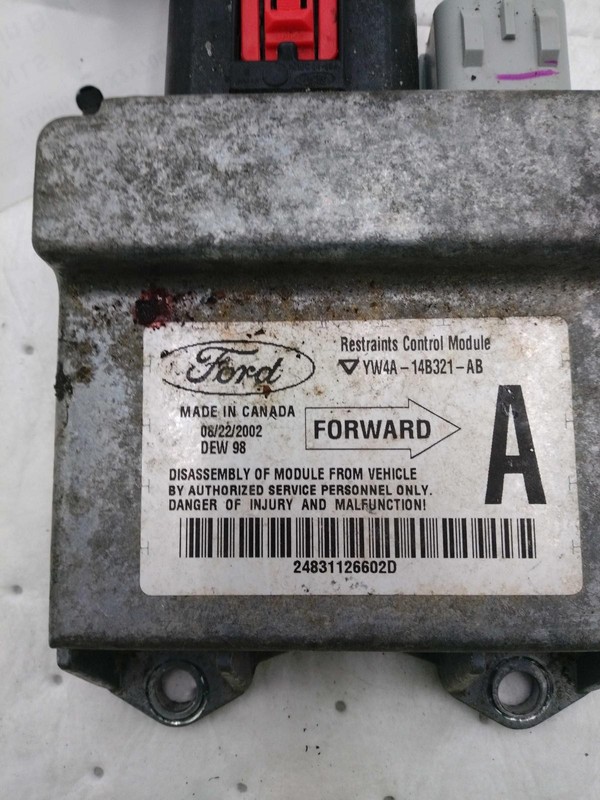 Used Air Bag Module fits: 2002 Lincoln LS Air Bag front center console Grade A