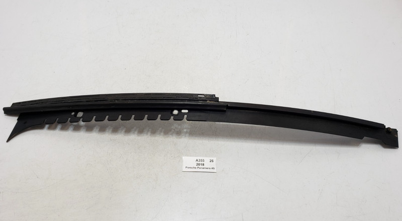 ✅ 17-23 OEM Porsche Panamera 4S 971 Rear Right Passenger B Pillar Exterior Trim