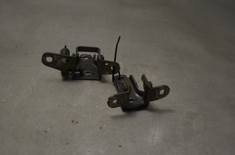 2009-2012 DODGE RAM 2500 FRONT RIGHT PASSENGER DOOR HINGE STRIKER SET OEM