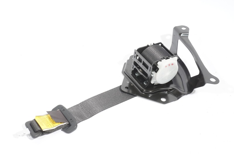 2021 - 2024 TOYOTA SIENNA PLATINUM CENTER SIDE SEAT BELT OEM