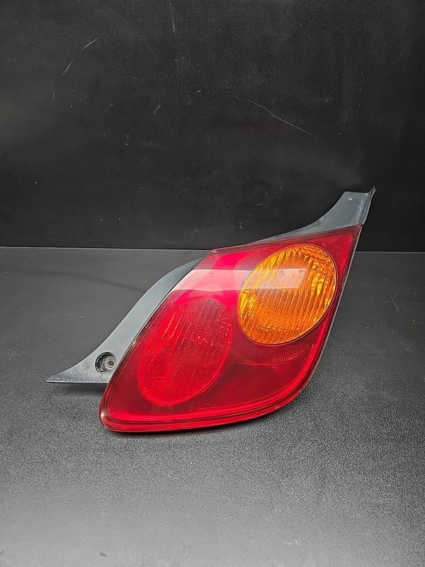 2002-2005 LEXUS SC430 REAR RIGHT PASSENGER SIDE TAIL LIGHT LAMP OEM 02 03 04 05
