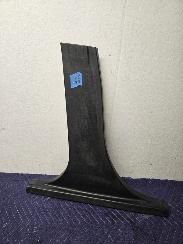 13-19 FORD FIESTA ST LEFT SIDE LOWER B PILLAR Trim