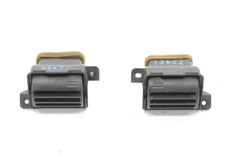 1991-1994 NISSAN 240SX KA24DE S13 COUPE PAIR OF DRIVER SIDE VENTS E219-5161