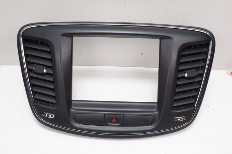 CHRYSLER 200 Center instrument Panel Bezel Dash Air Vent 8.4" OEM 2015 - 2017