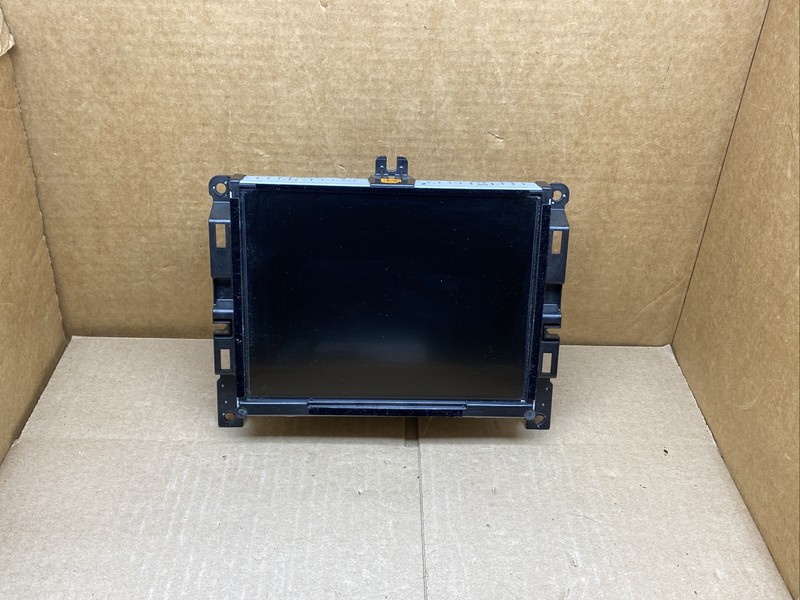 2015-2017 Chrysler 200 GPS Radio Navigation 8.4 Display Screen Harman 68261015AF