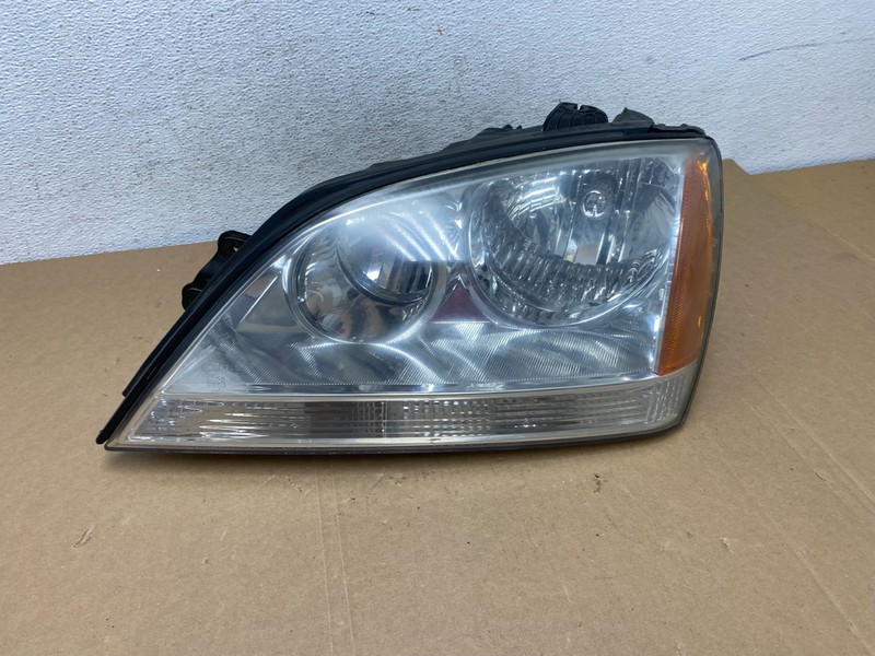 2004 2005 2006 Kia Sorento Left Driver Lh Side Headlight Halogen Oem AD7875 DW
