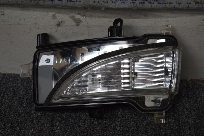 NISSAN SIGNAL LAMP LEFT SIDE FACTORY OEM
