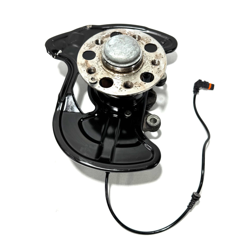 📌 12-15 MERCEDES BENZ C250 FRONT RIGHT SIDE SPINDLE KNUCKLE HUB A2044202644 OEM