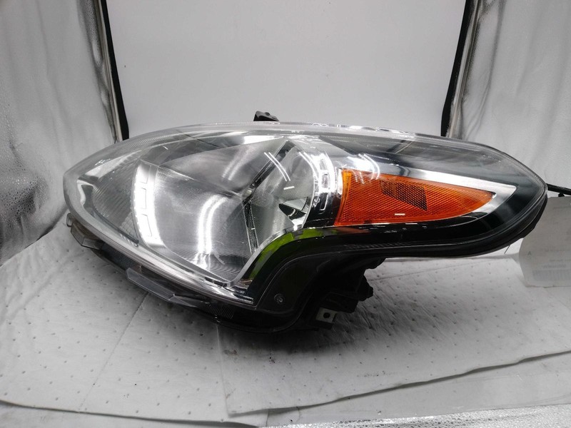 2017 Nissan Versa Left Headlight Assembly - Red - 83k Miles - OEM Quality