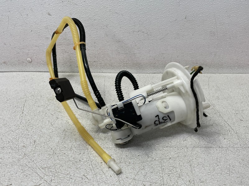 12 13 14 Mercedes C250 Gas Tank Fuel Pump Sending Unit Sensor 1.8L 1395 OEM