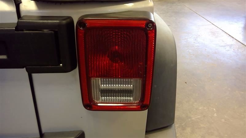 Passenger Tail Light VIN W 6th Digit Jk Body Fits 07-18 WRANGLER 3354810