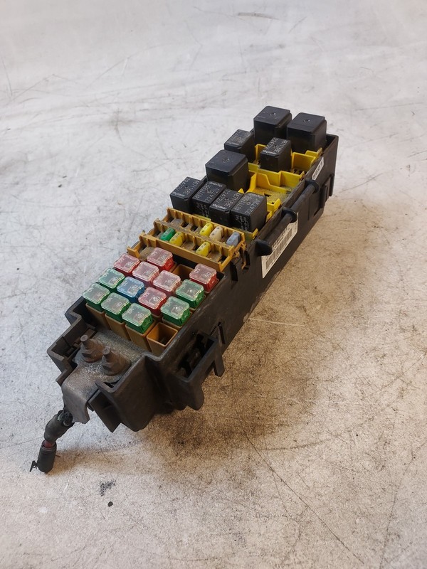 2006-2007 Jeep Liberty Fuse Box Relay Junction OEM 56047664AC Module Assembly