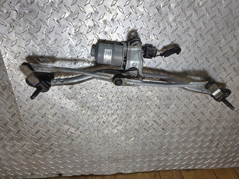2015-2023 Jeep Renegade Wiper Motor Front Assembly Tested Oem