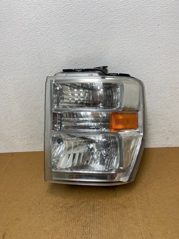 2008-2014 Ford Econoline E150 E250 E350 Left Driver LH Headlight OEM AD9162 DW