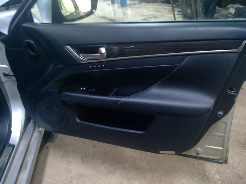 GS350 2013 Passenger Right Front Door Trim Panel 1733811