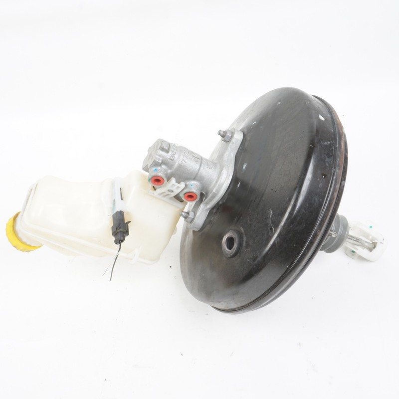 2014 - 2017 Fiat 500L OEM power master brake cylinder with booster