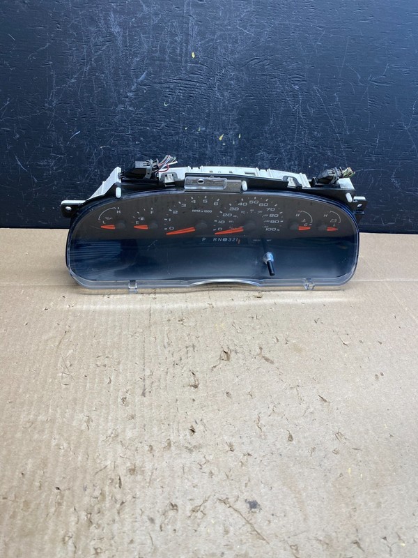 2006 Ford E350 Gauge Speedometer Cluster OEM ac6764 DG