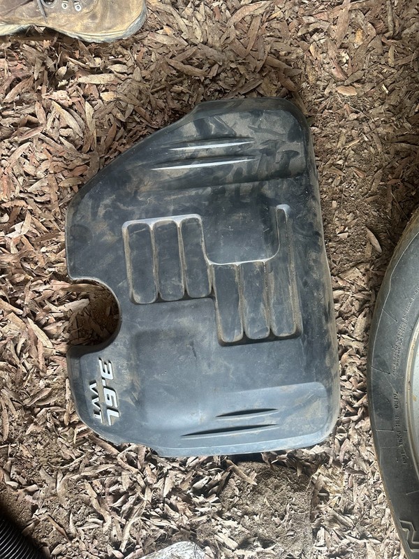 11-23 DODGE CHALLENGER CHARGER & 300 OEM 3.6 ENGINE COVER
