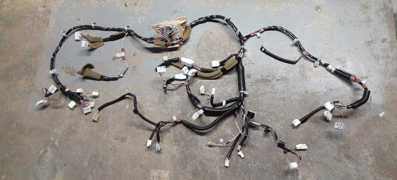 2004 - 2007 Toyota Highlander Instrument Panel Wiring Harness 82141-48A40