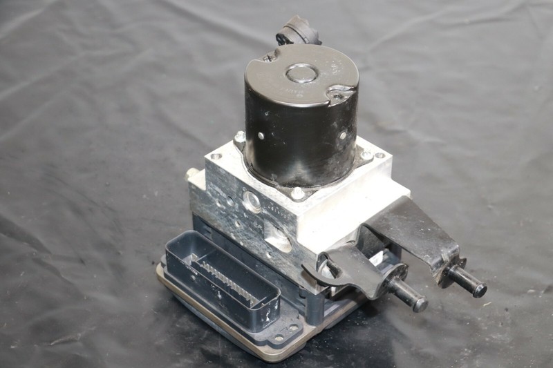 BMW E60 E63 528 530 535 550 650 ABS DSC Stability Control Pump Dynamic Drive OEM
