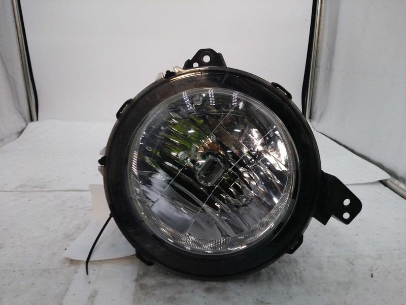 2020 Jeep Wrangler Right Green Headlight Assembly OEM 653184 96K Miles
