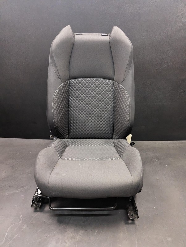Front Right Seat 2021 Toyota C-HR 2018 2019 2020 2022