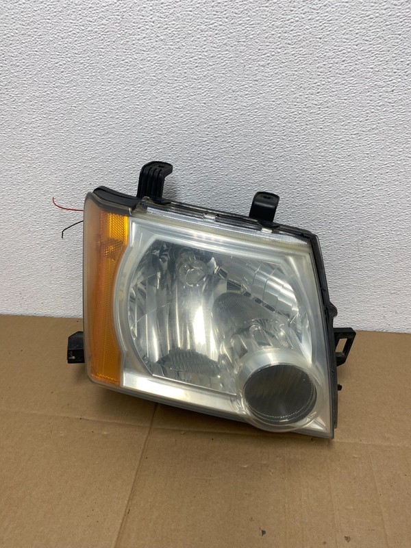 2005-2015 Nissan Xterra Right Passenger RH Headlight OEM AB8030 DW