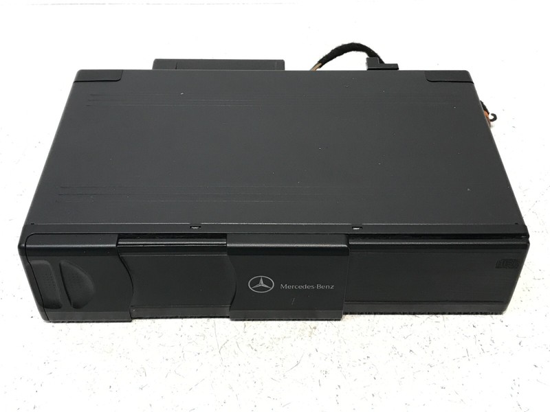 98-03 Mercedes W220 S500 Changer 6 Disk Player OEM A2038209089