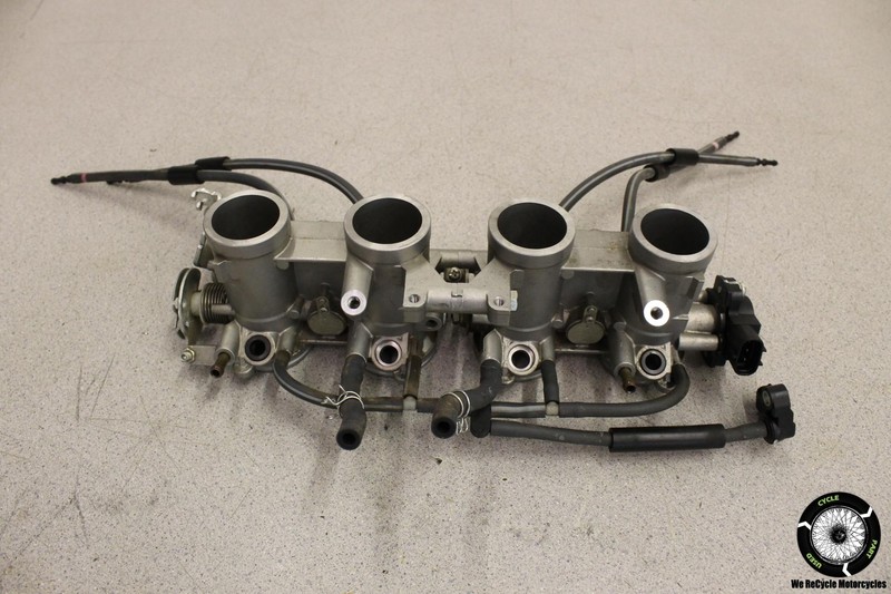 2013 Yamaha FZ6R THROTTLE BODIES BODY INTAKE ASSEMBLY FZ 6 R 13