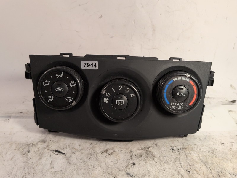 2009 to 2013 Toyota Corolla Matrix Climate Heater A/C AC Control Panel OEM