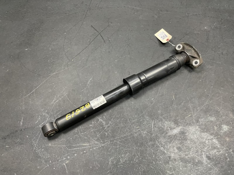 Rear Right Shock Absorber 2018 Buick Encore 95271437 2013 2014 2015 2016 - 2020
