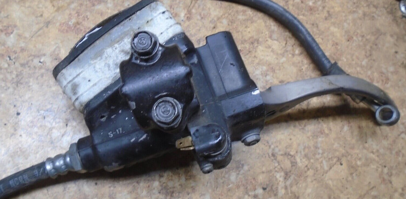 1980 Honda CB650 CB 650 C CB650C Right Front Disk Brake Lever Master Cylinder 80